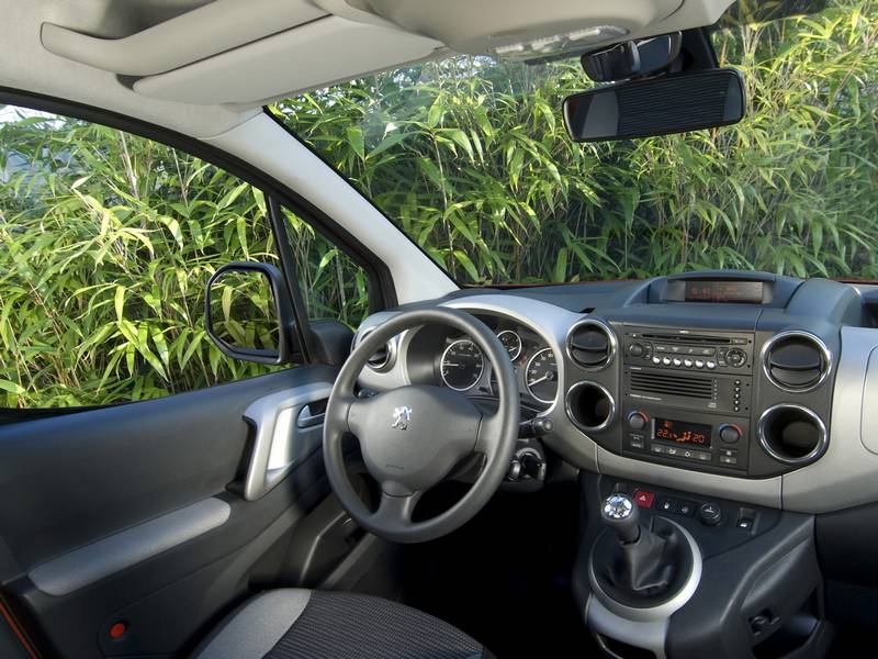 Фото автомобиля Peugeot Partner минивэн